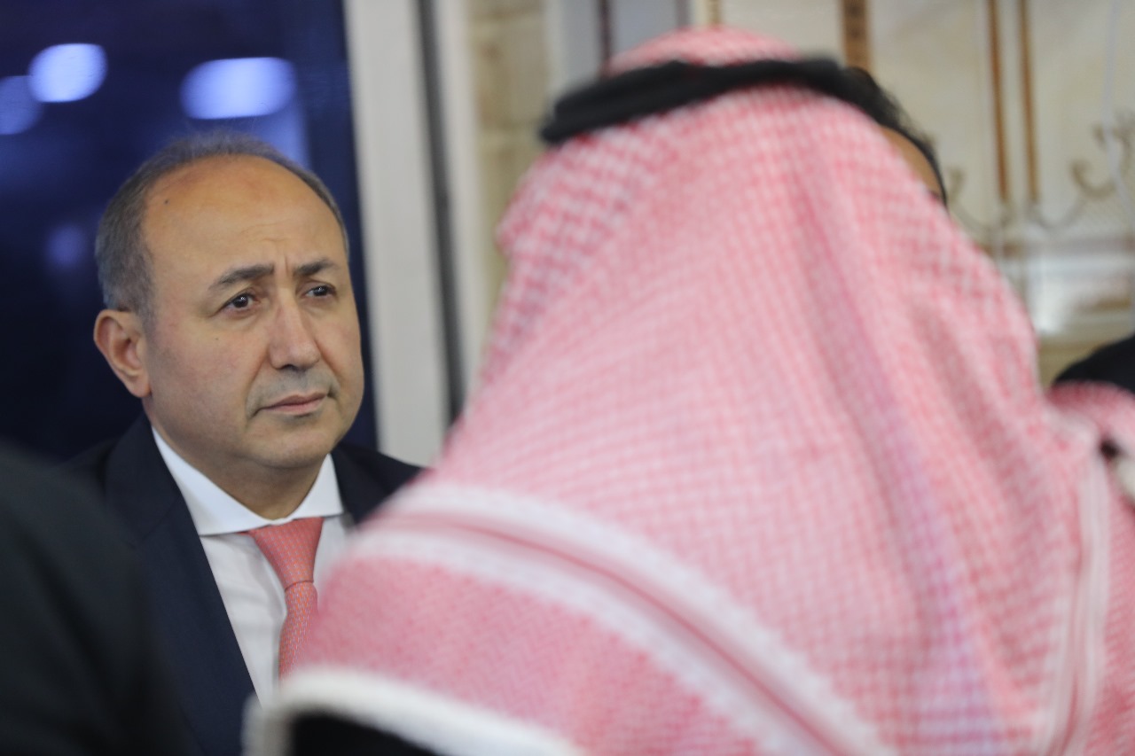 Madar Al-Saa Images 0.8094037498469973