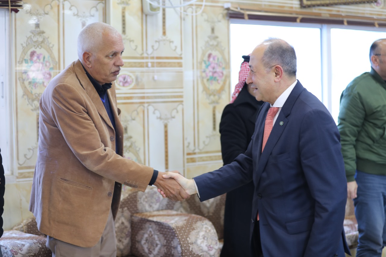 Madar Al-Saa Images 0.42060103813313354