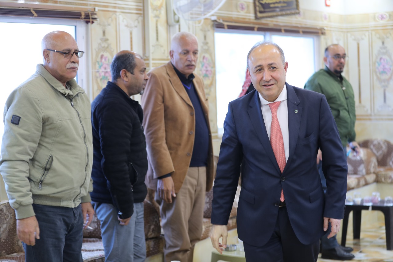 Madar Al-Saa Images 0.32062736752067855