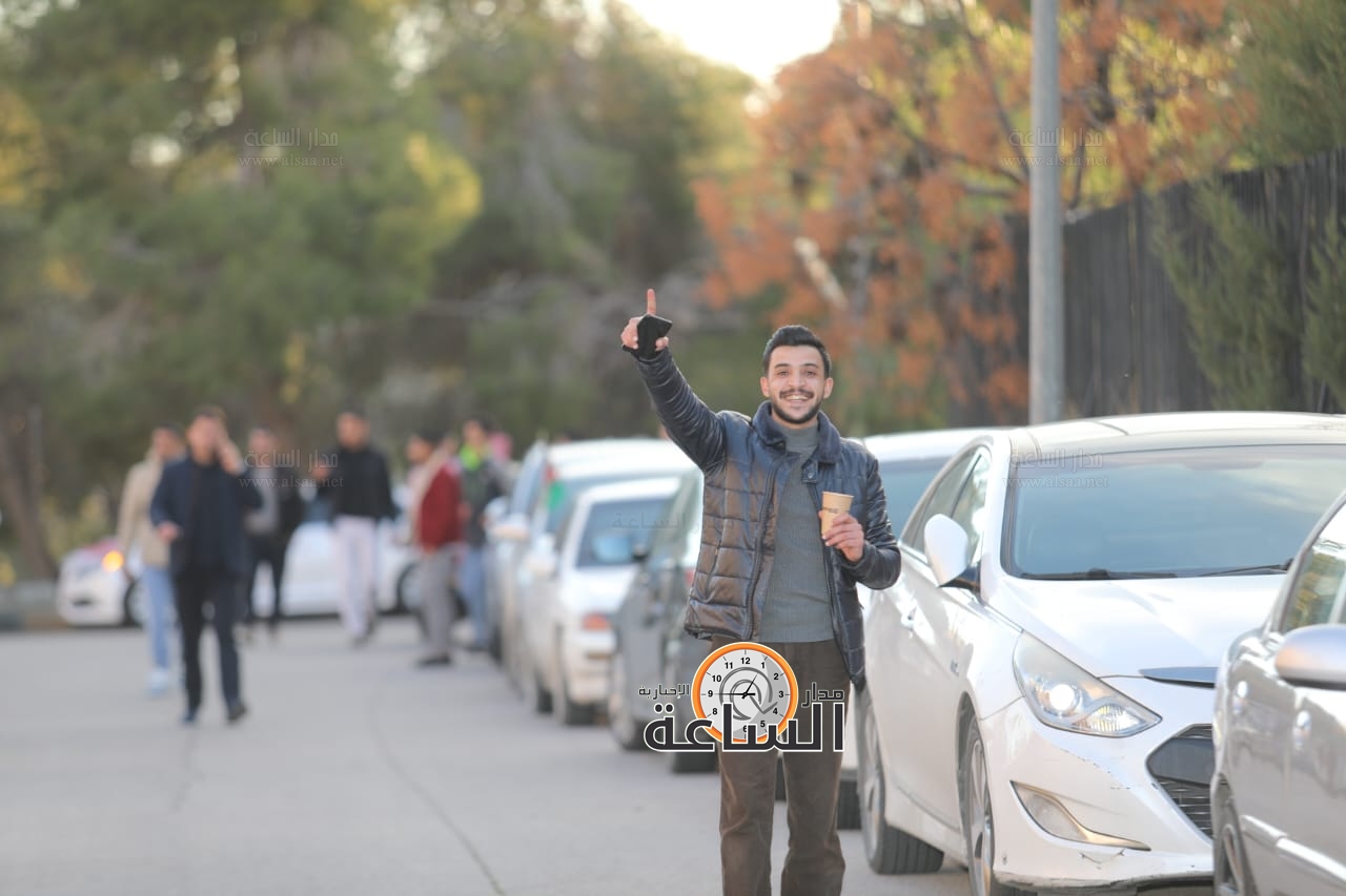 Madar Al-Saa Images 0.42031588439588297