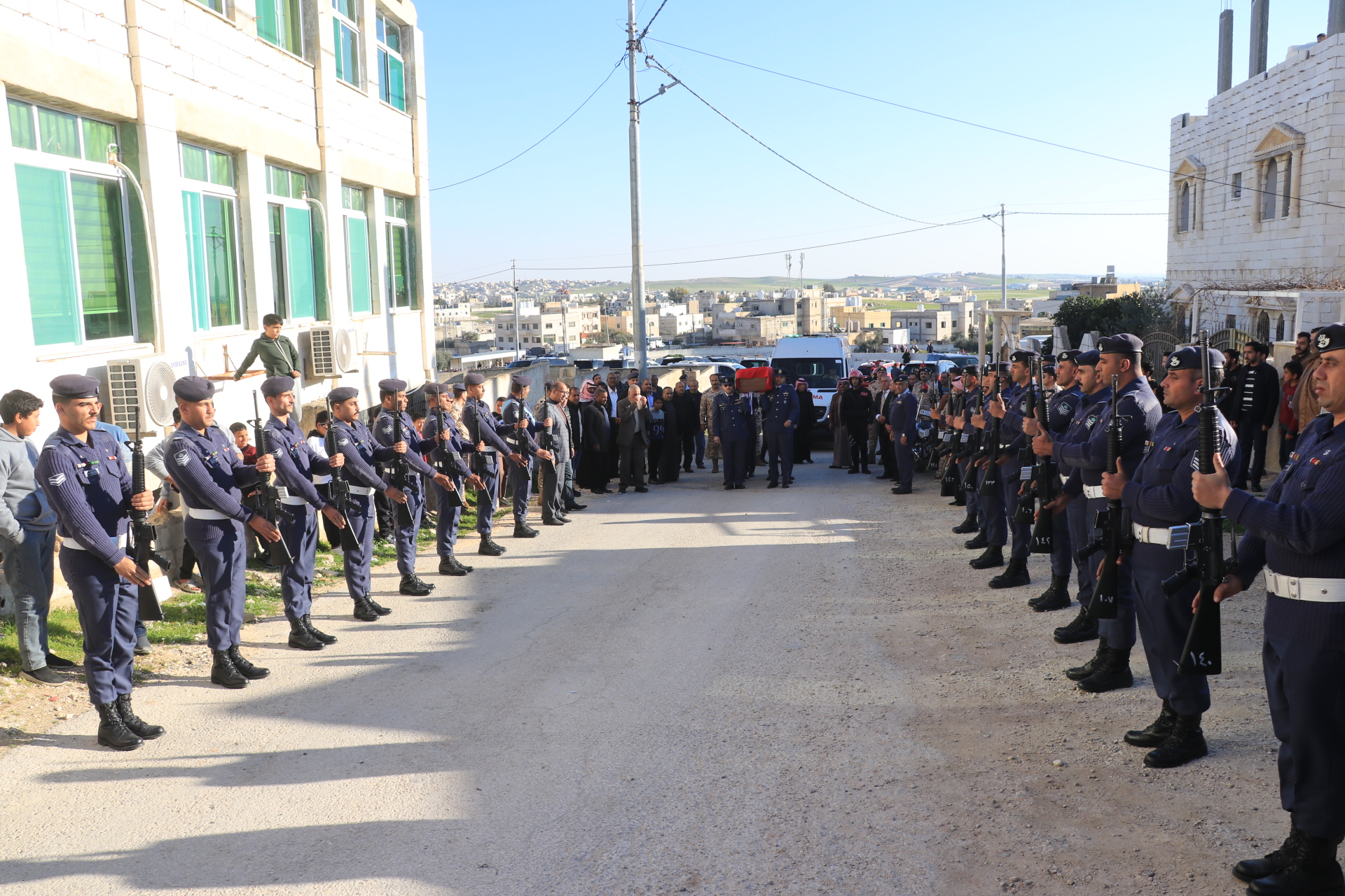 Madar Al-Saa Images 0.6730223050405522