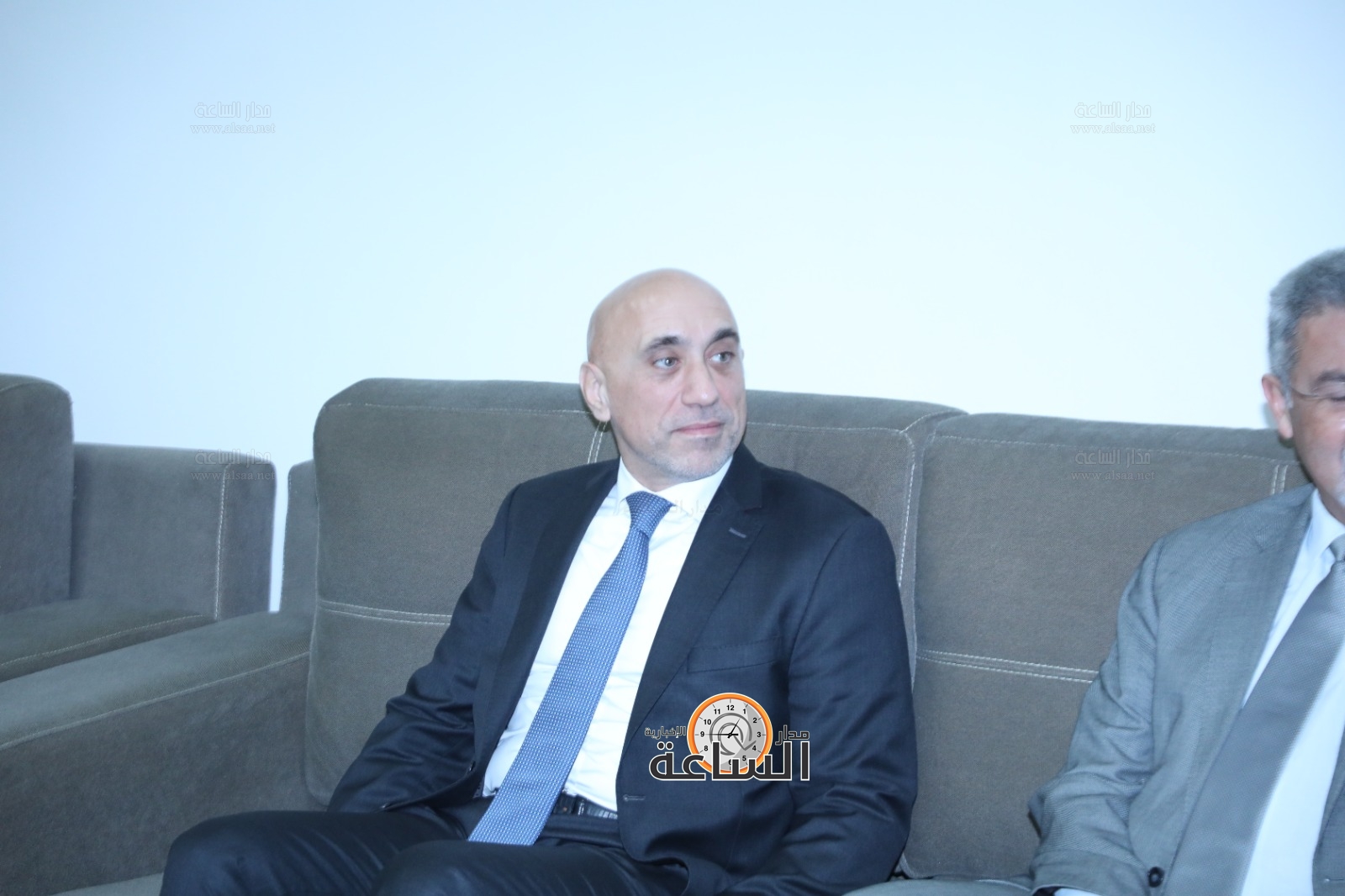 Madar Al-Saa Images 0.9828852315475045