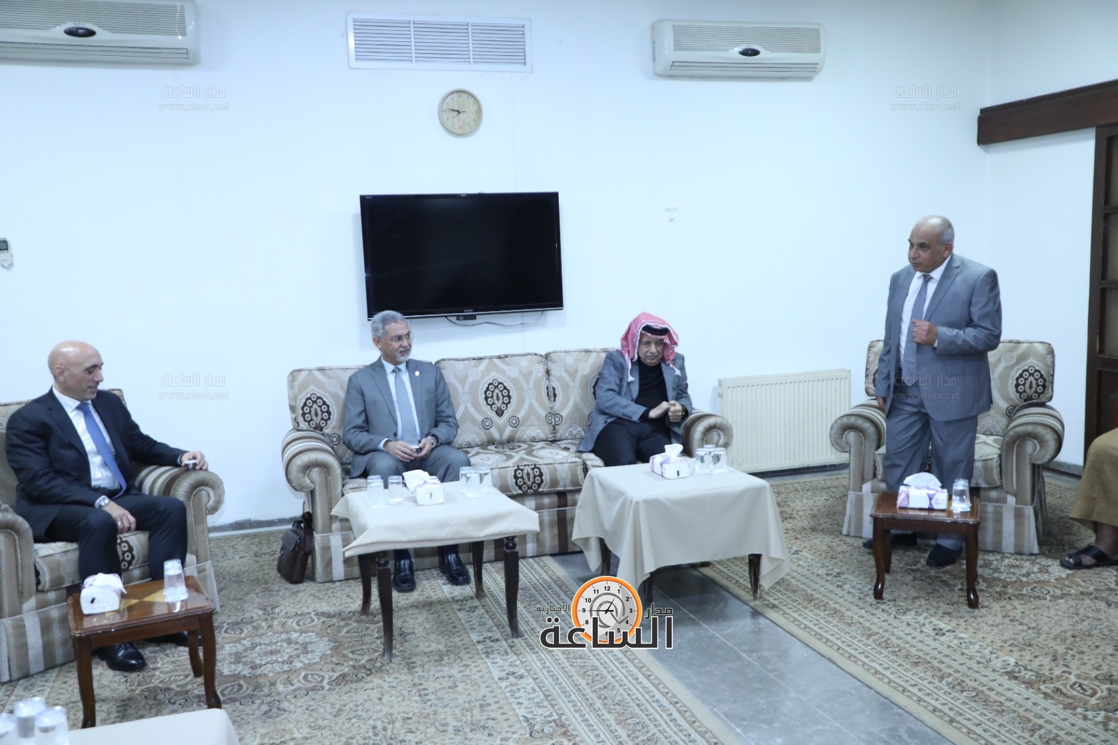 Madar Al-Saa Images 0.19538350044564212