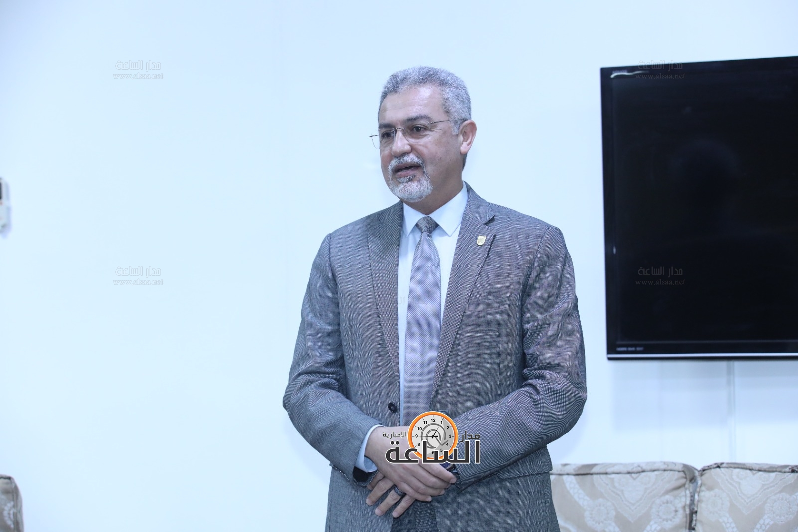 Madar Al-Saa Images 0.37752077690191066