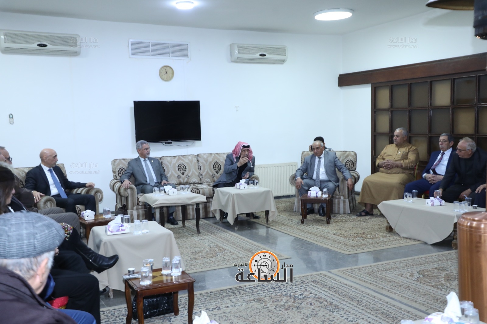 Madar Al-Saa Images 0.9826253872311157