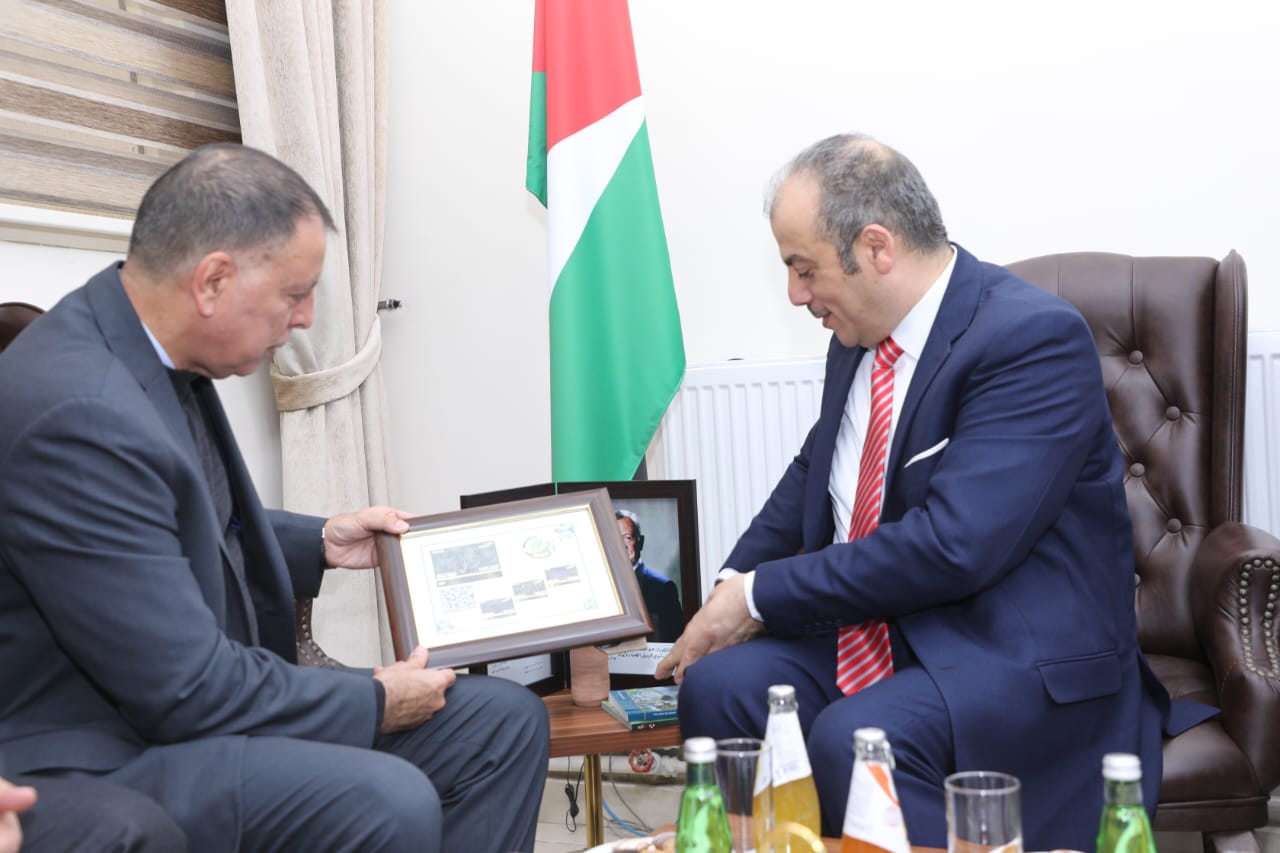 Madar Al-Saa Images 0.14969095638957697