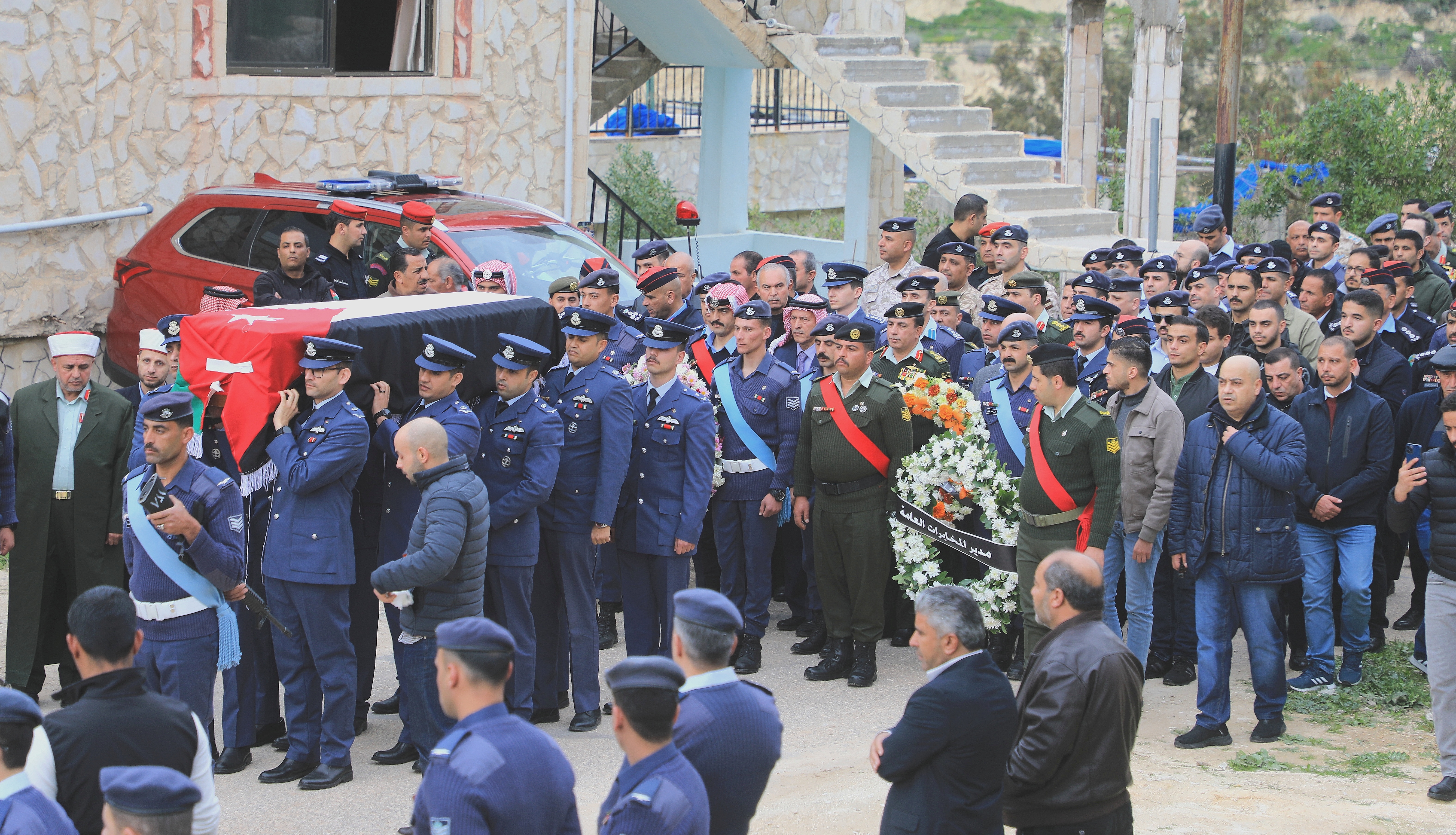 Madar Al-Saa Images 0.6666441871515227