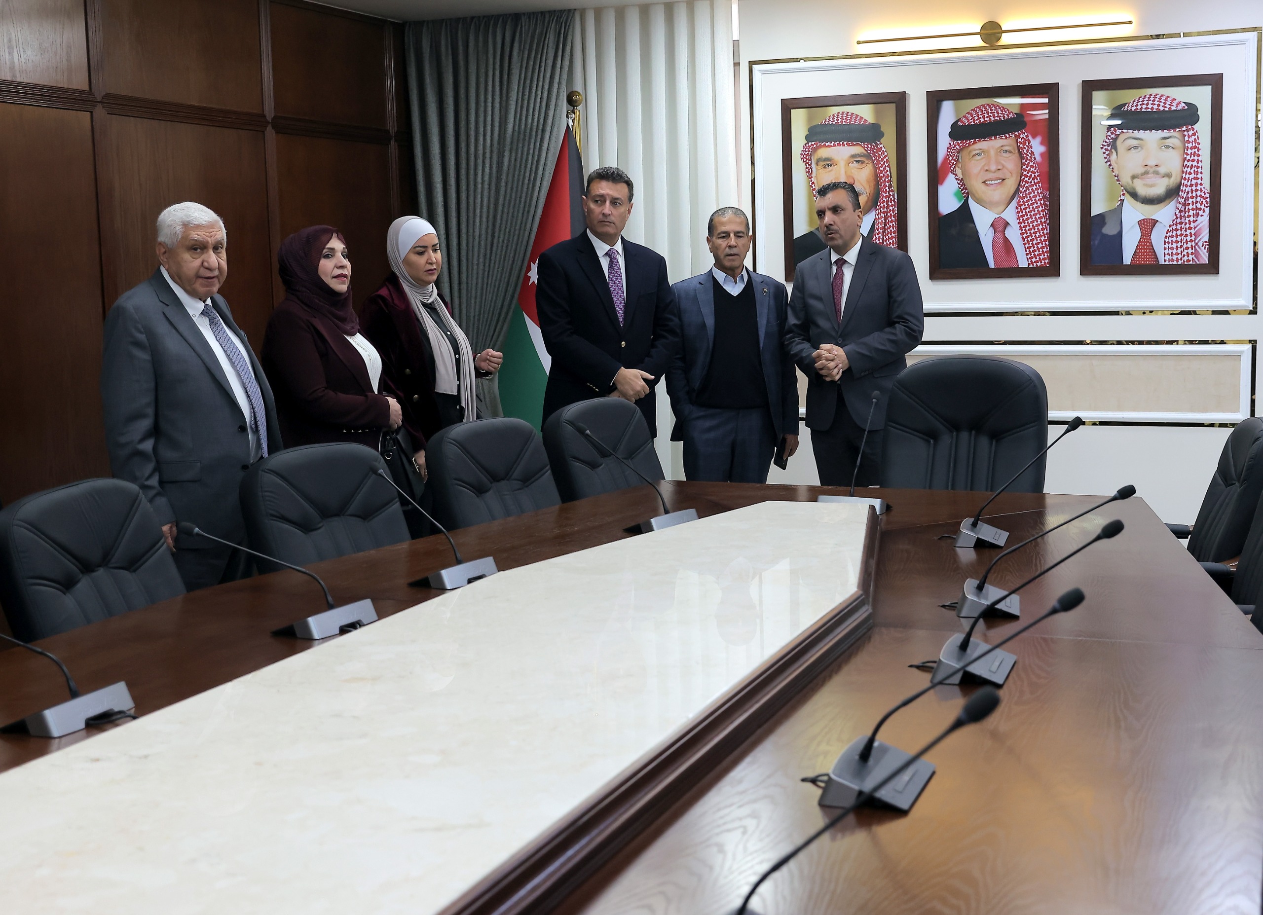 Madar Al-Saa Images 0.4816076520731807