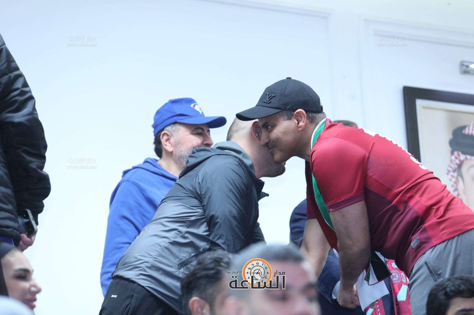 Madar Al-Saa Images 0.753005162527157