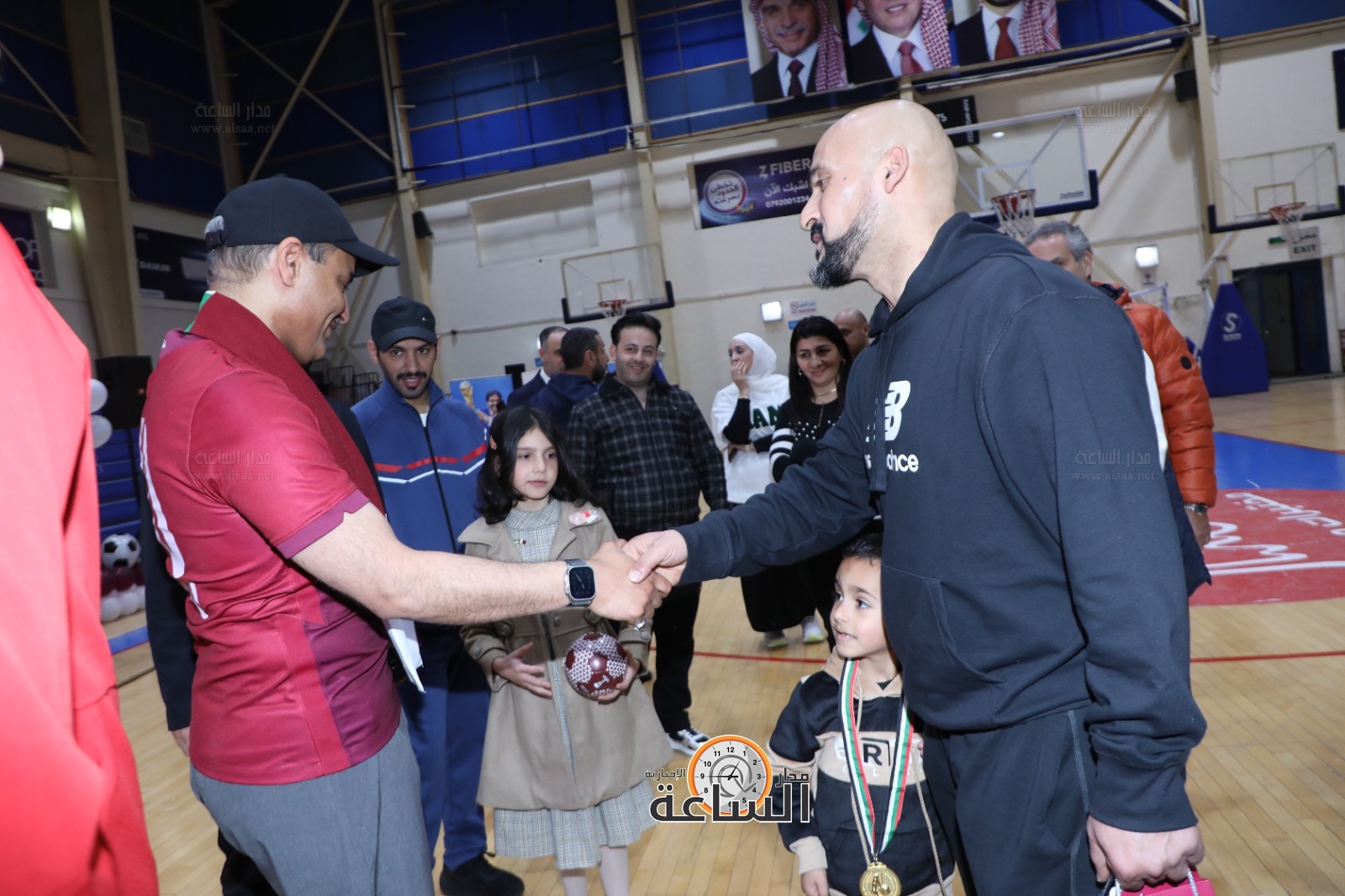 Madar Al-Saa Images 0.3832112586082572