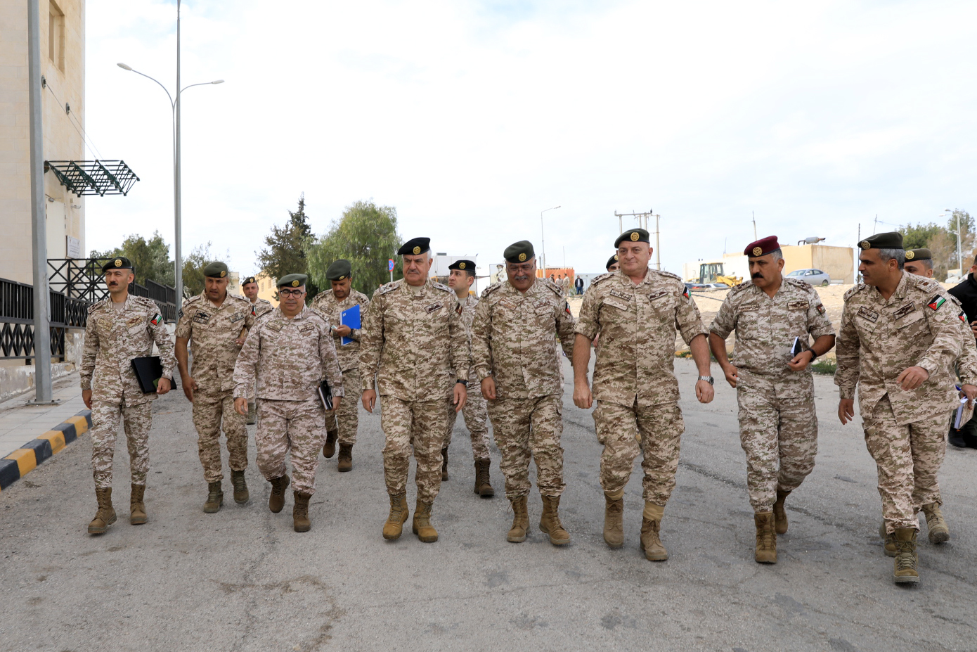 Madar Al-Saa Images 0.8177702343024189