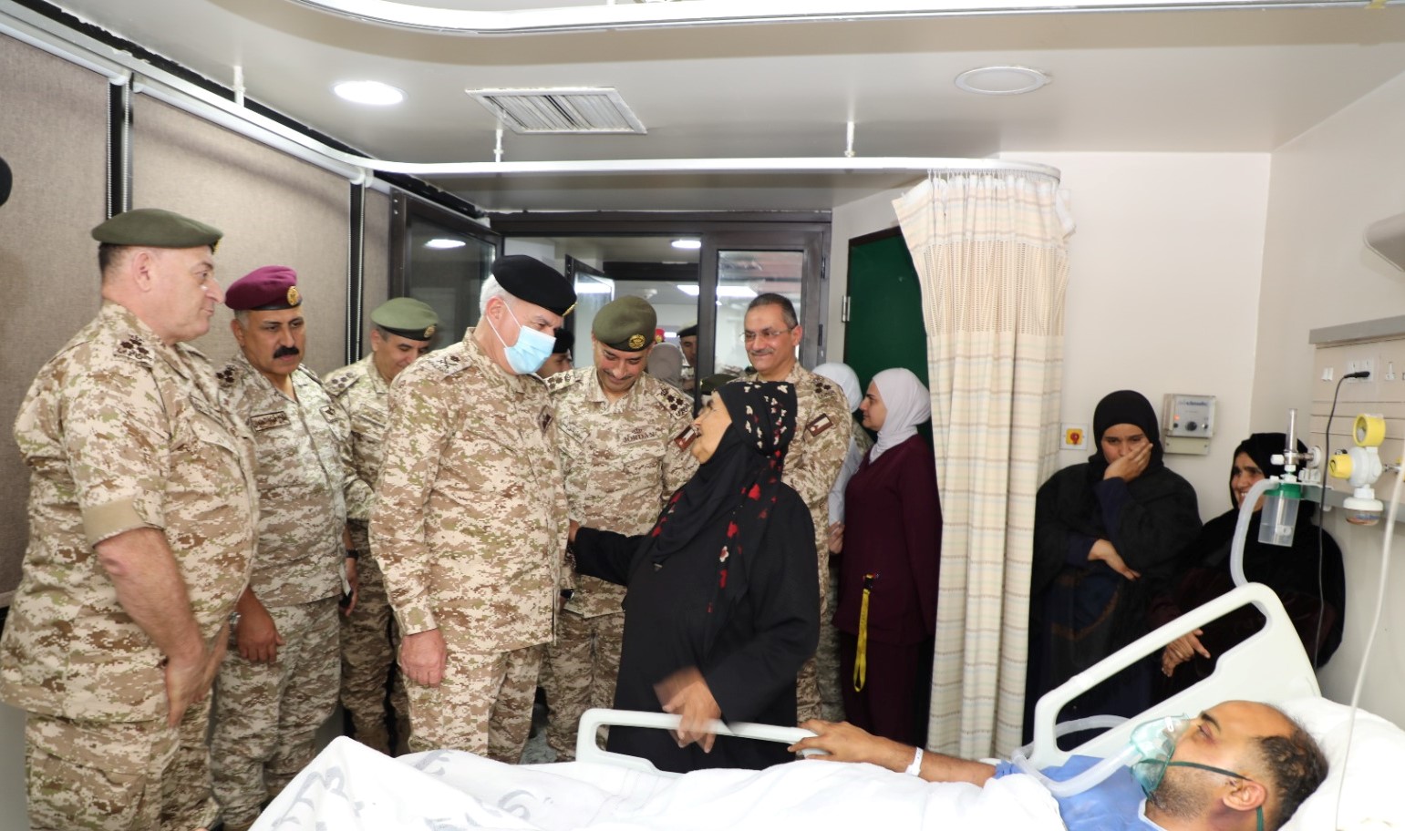 Madar Al-Saa Images 0.5313737375274519