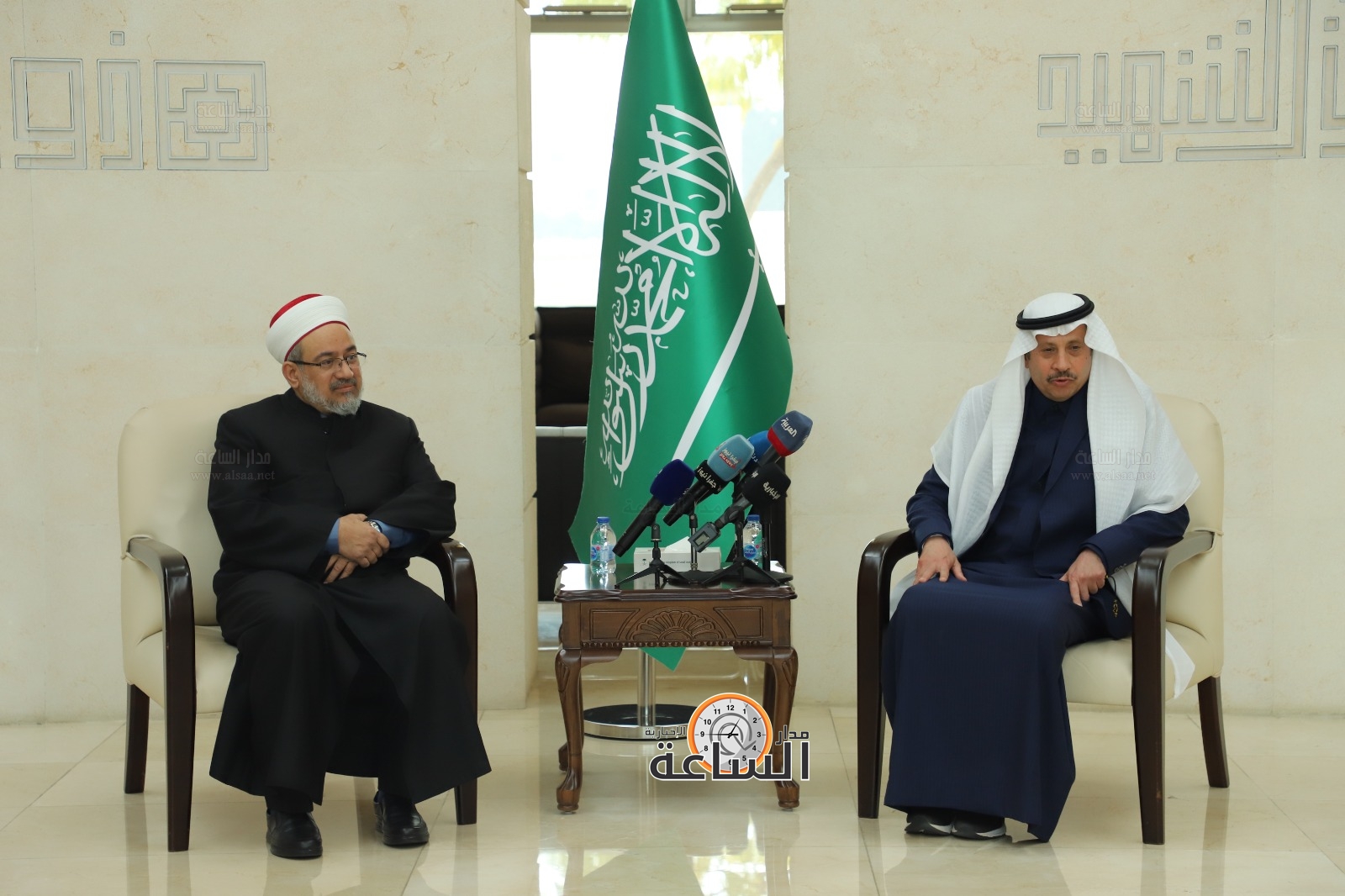 Madar Al-Saa Images 0.36575825448697175