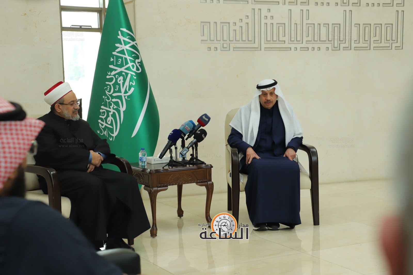 Madar Al-Saa Images 0.09569072626783015