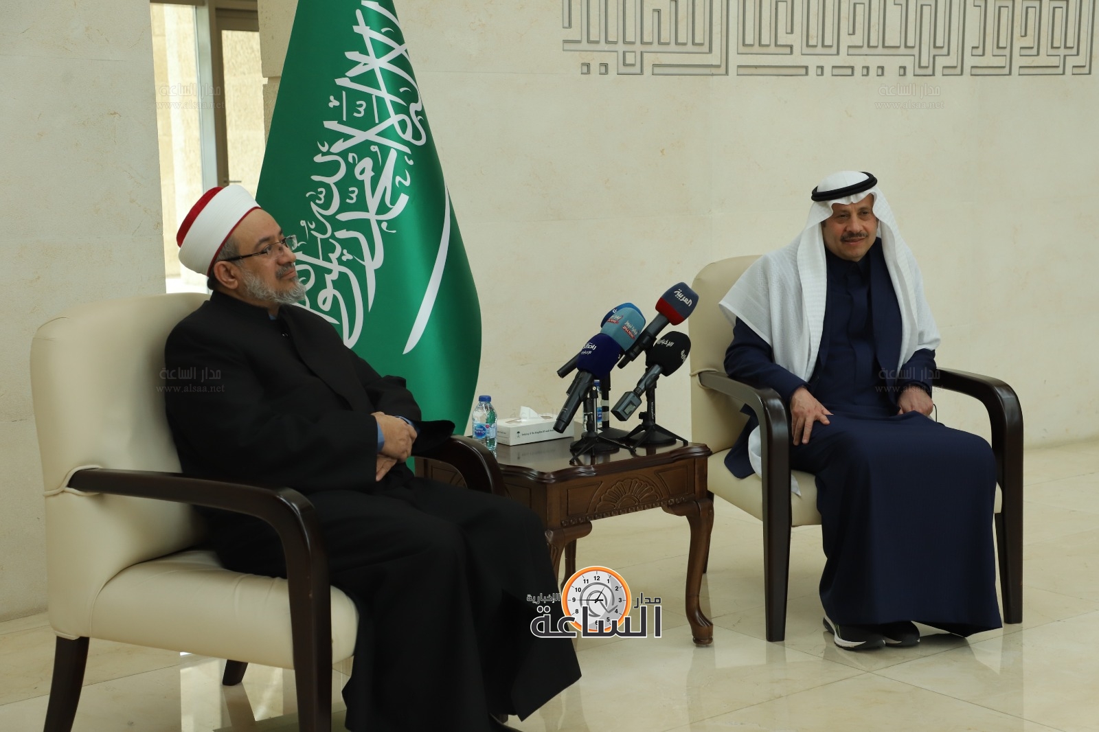 Madar Al-Saa Images 0.6636821865820199