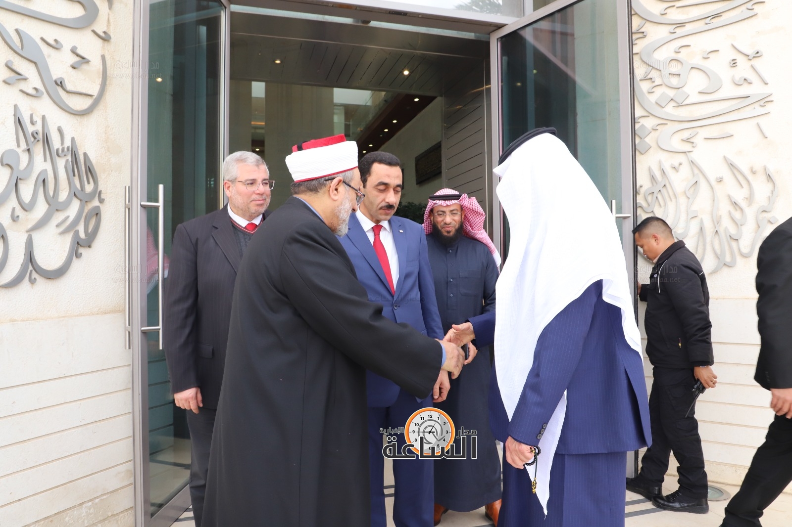 Madar Al-Saa Images 0.9734602285452105