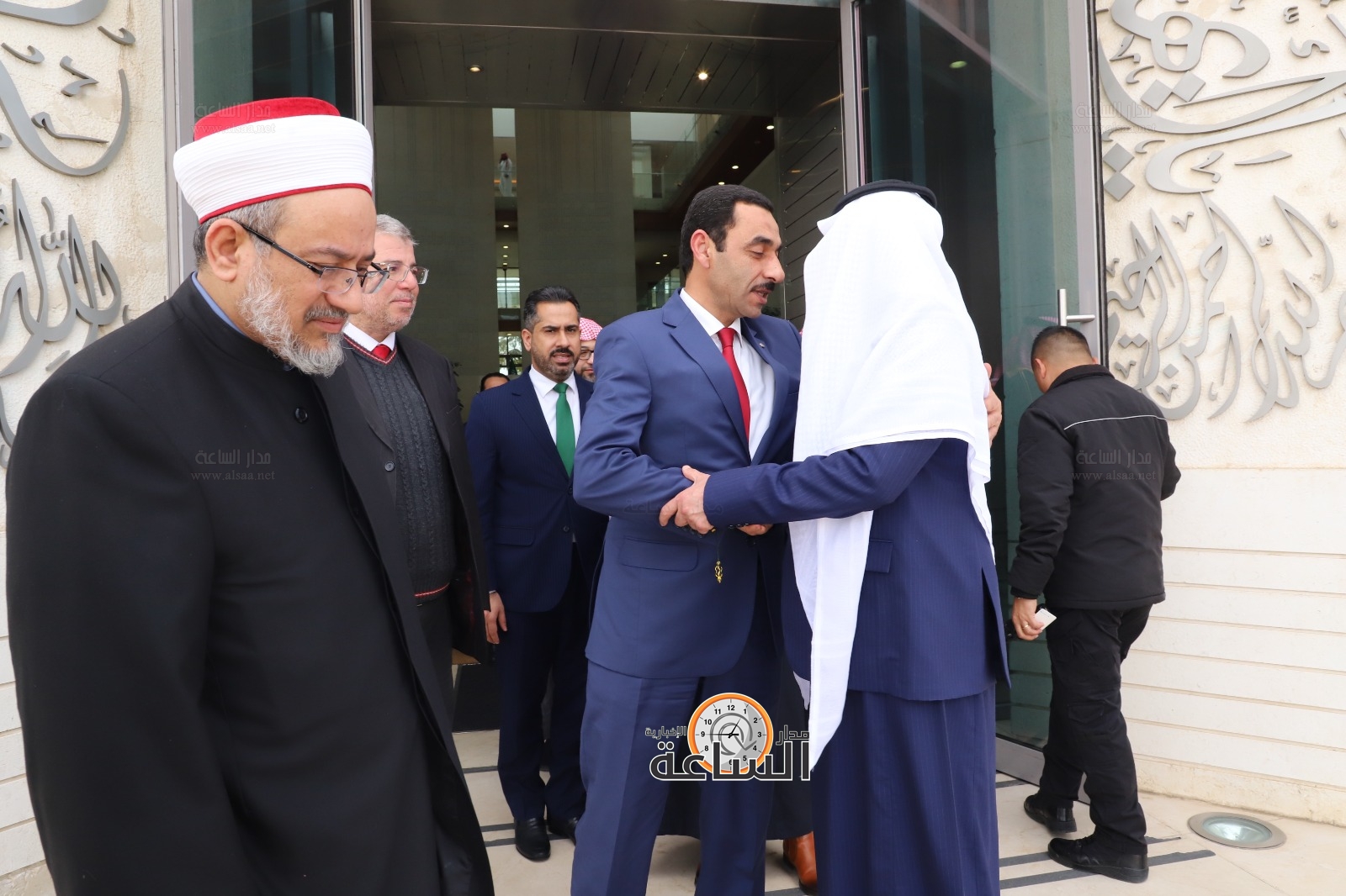 Madar Al-Saa Images 0.2555260823805061