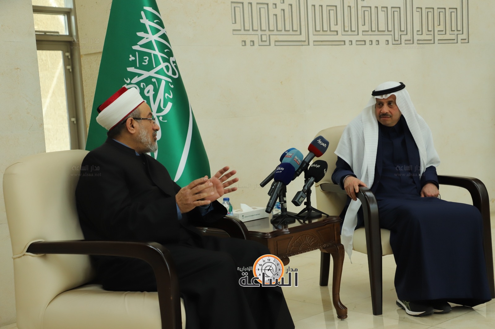 Madar Al-Saa Images 0.05846913107449758