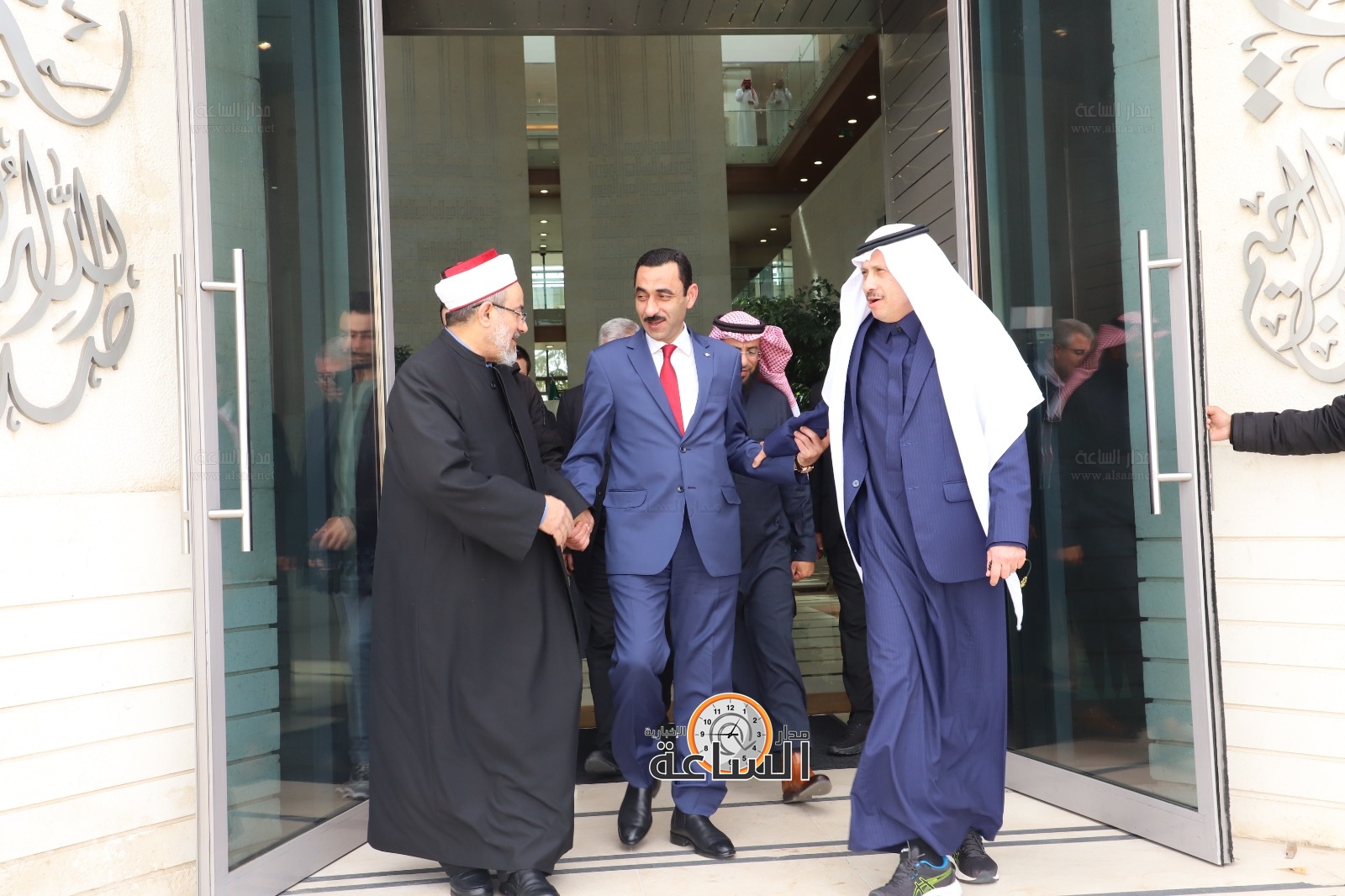 Madar Al-Saa Images 0.1978897465010807