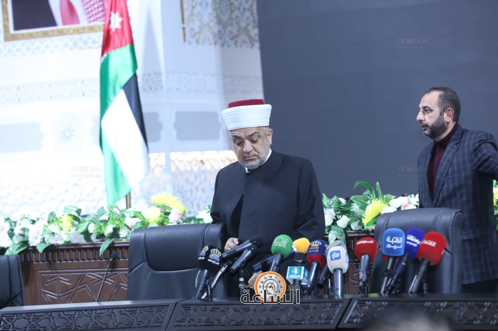 Madar Al-Saa Images 0.03920079087018613