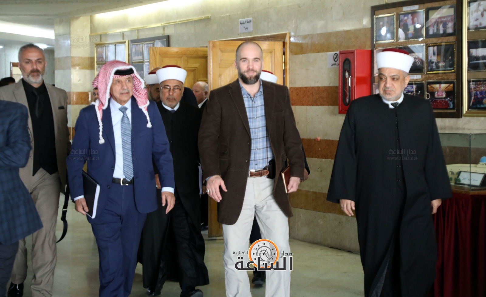 Madar Al-Saa Images 0.03855345404874244