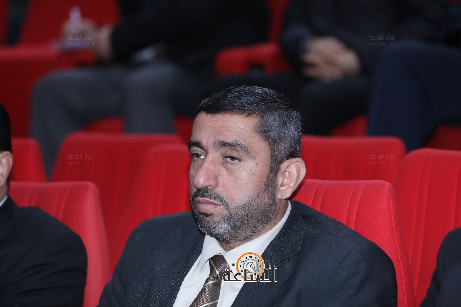 Madar Al-Saa Images 0.564442190250289