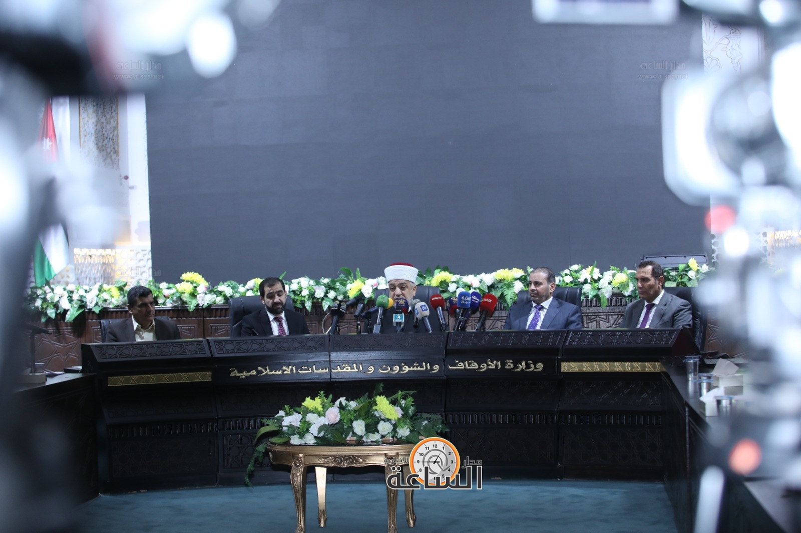 Madar Al-Saa Images 0.6224022759026224