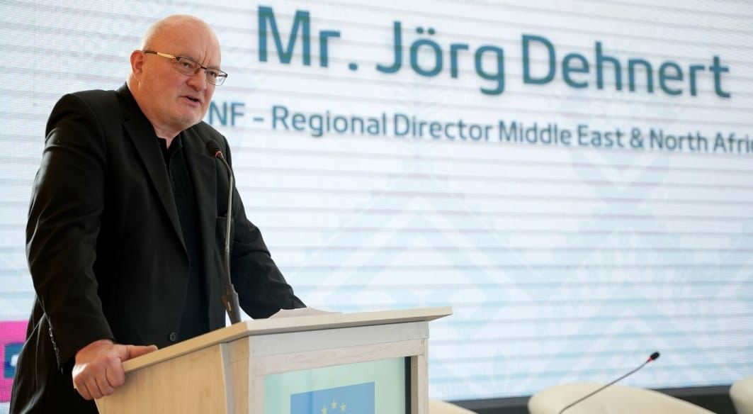 Madar Al-Saa Images 0.2453967174941314