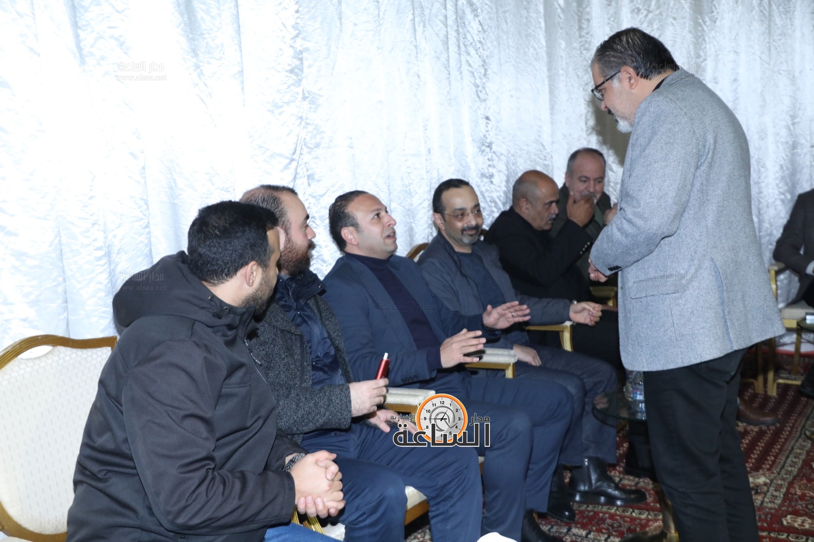 Madar Al-Saa Images 0.8742608413945896