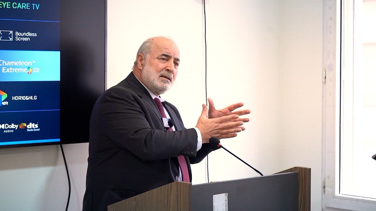 Madar Al-Saa Images 0.838181829363926