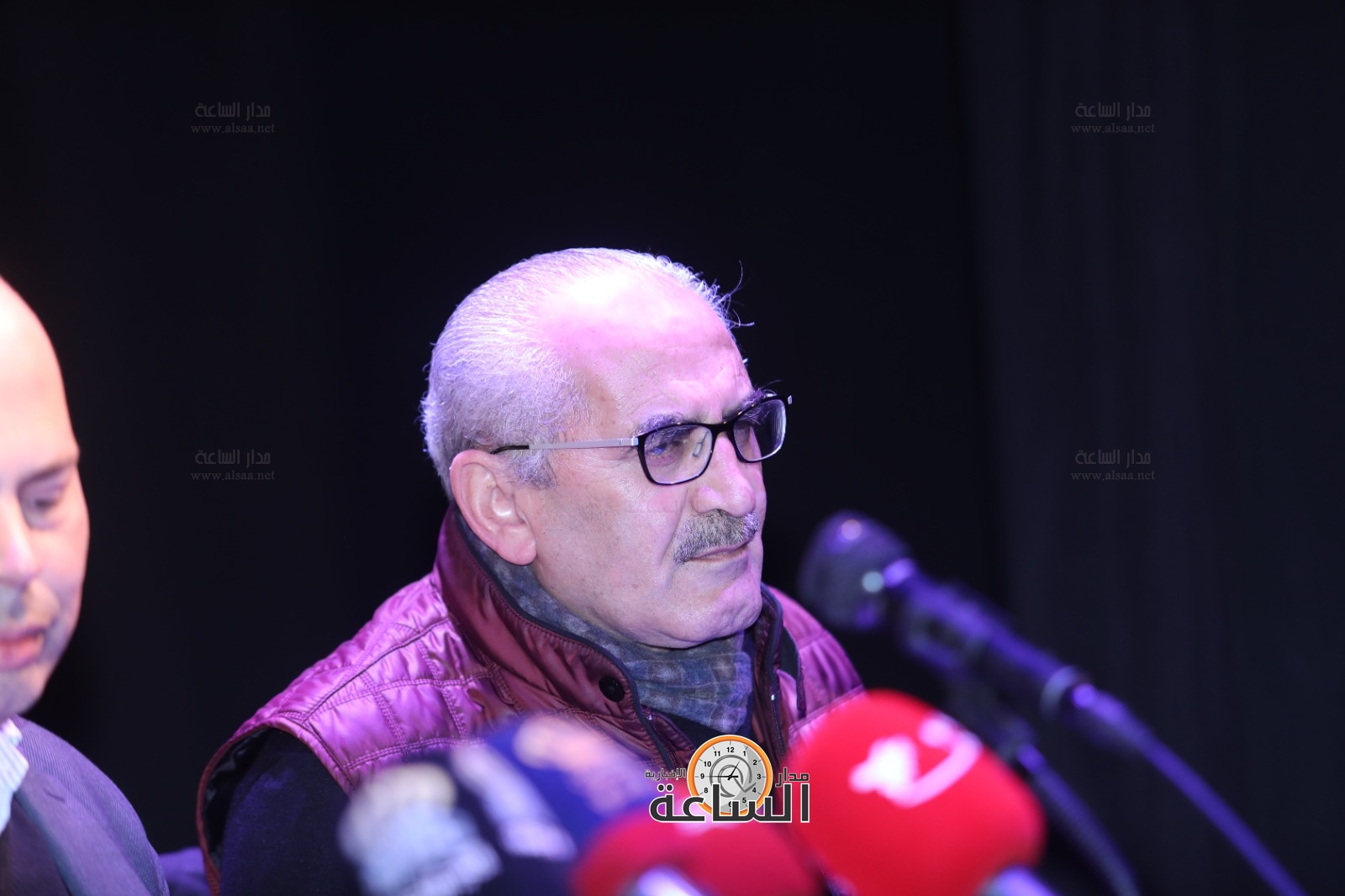 Madar Al-Saa Images 0.8921123229992562