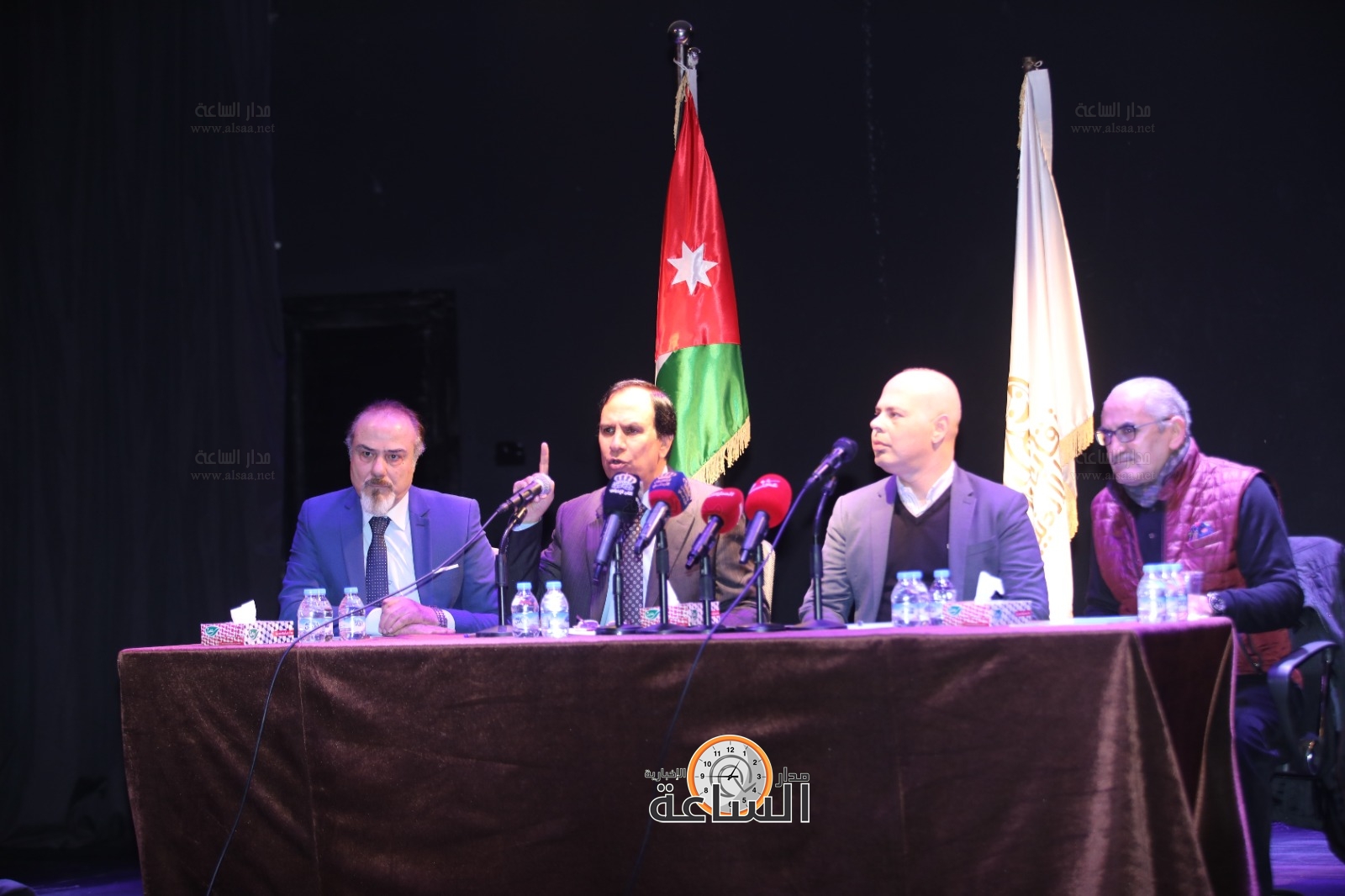 Madar Al-Saa Images 0.8809638476708934