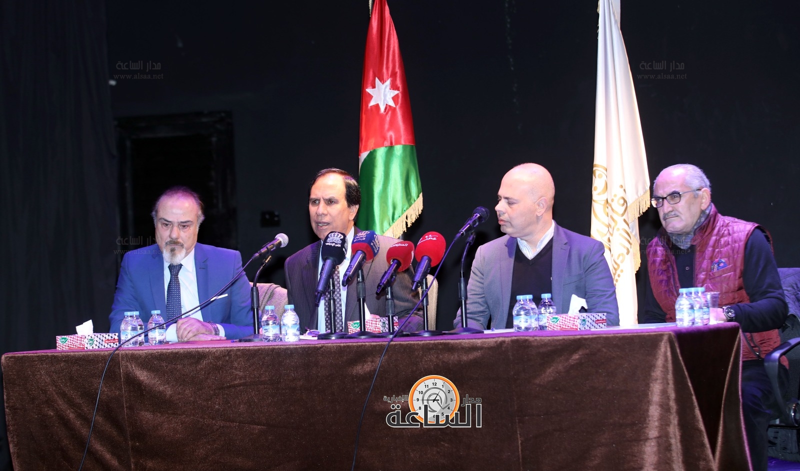 Madar Al-Saa Images 0.9929672958335427