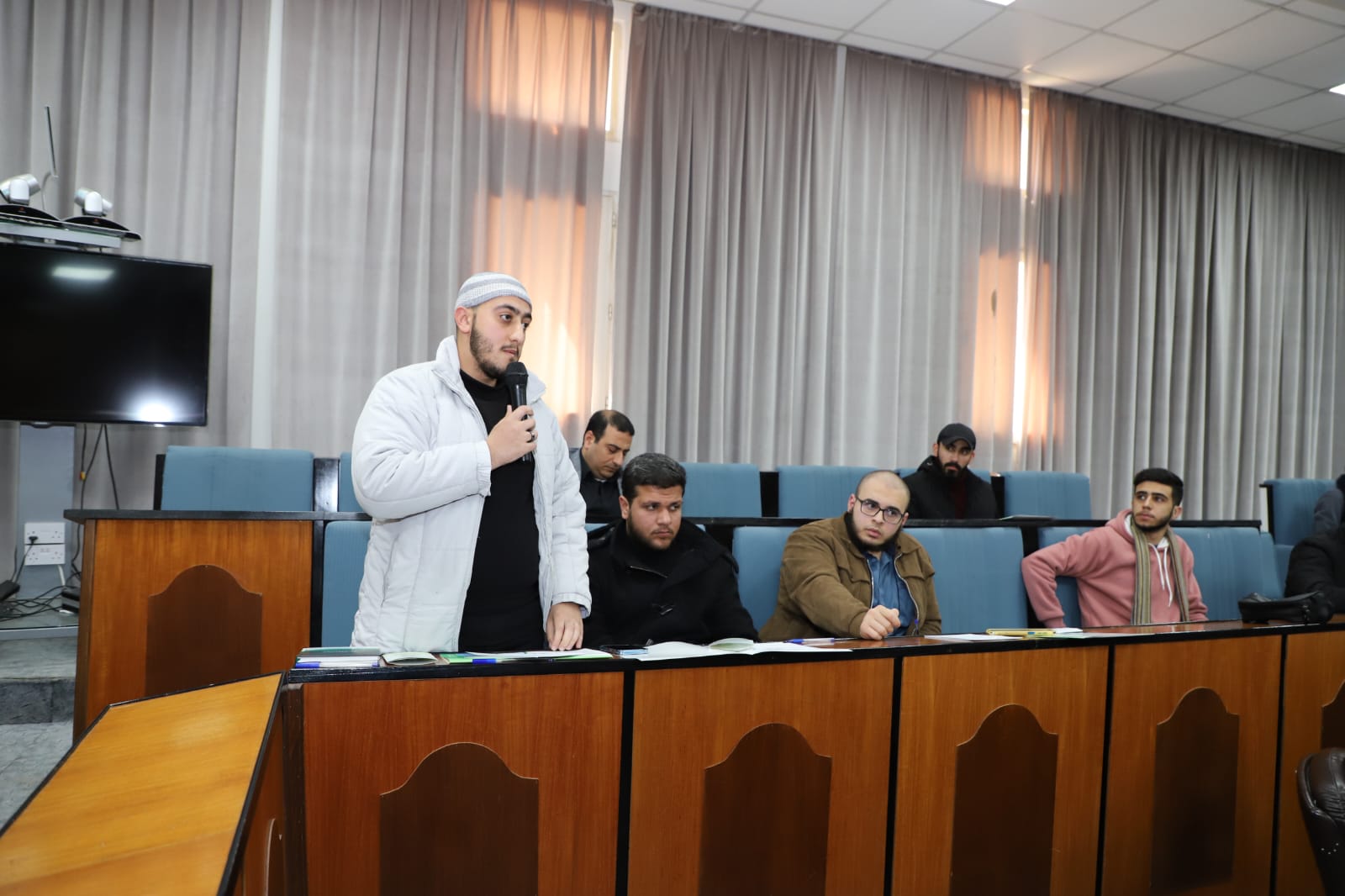 Madar Al-Saa Images 0.6898068698055637