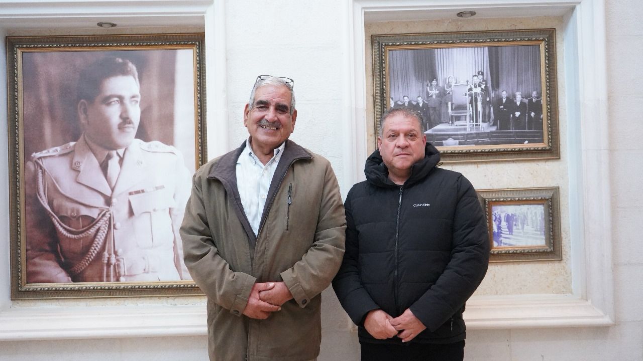 Madar Al-Saa Images 0.03702768336123441