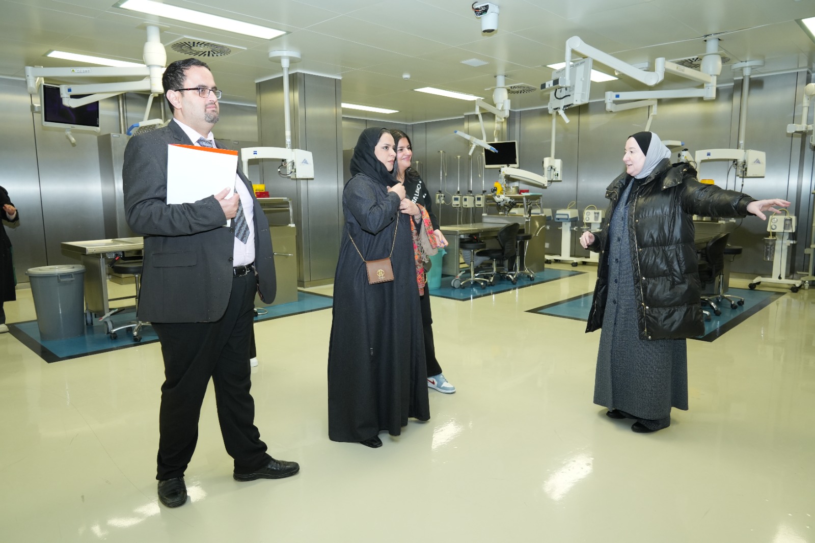 Madar Al-Saa Images 0.7022926865939607