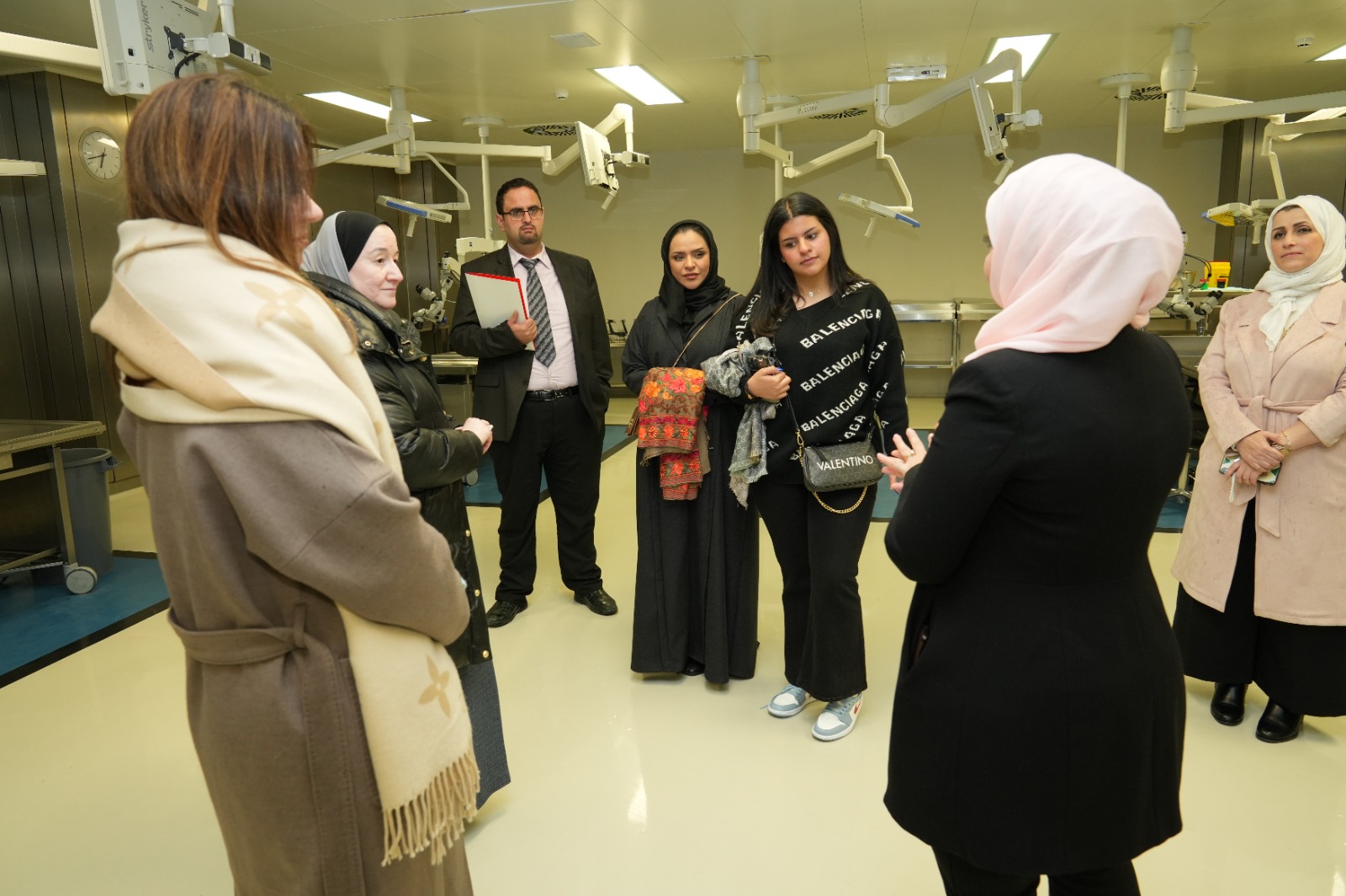 Madar Al-Saa Images 0.6902647471377166