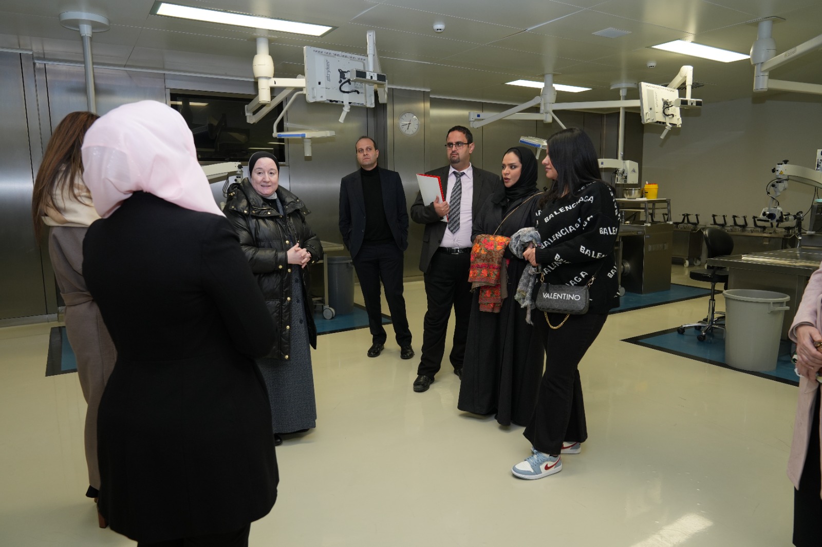 Madar Al-Saa Images 0.4254494414446426