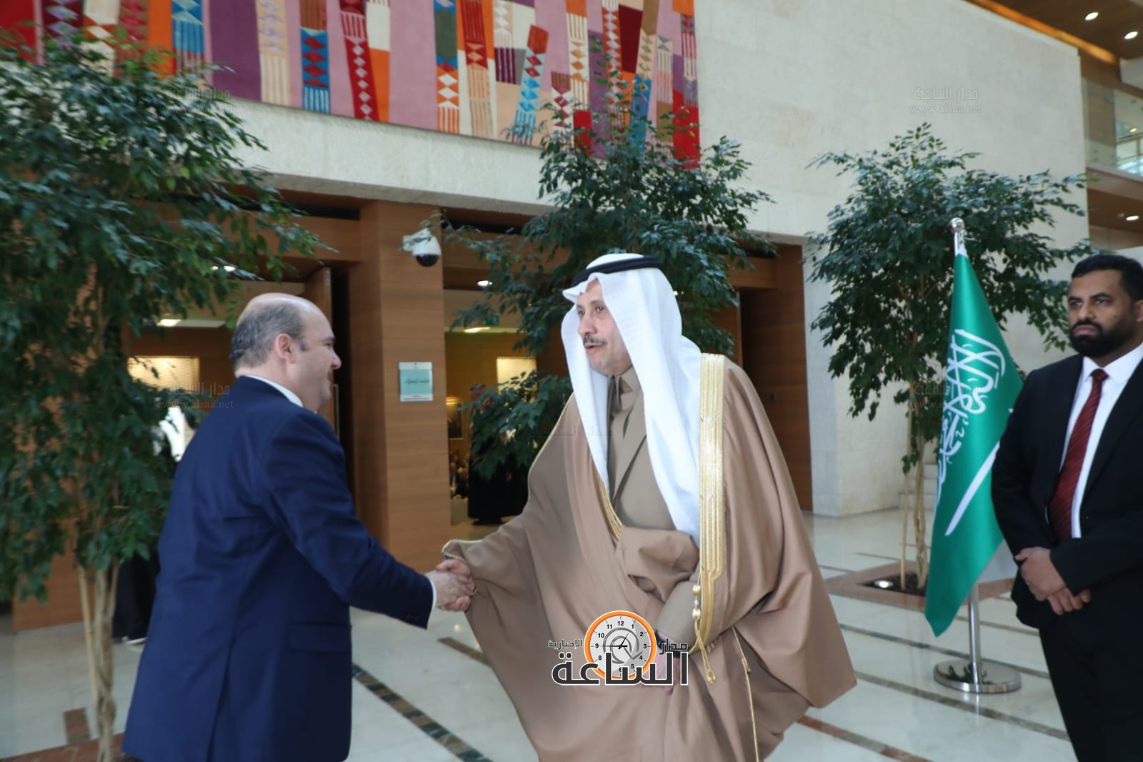 Madar Al-Saa Images 0.5164134608416369