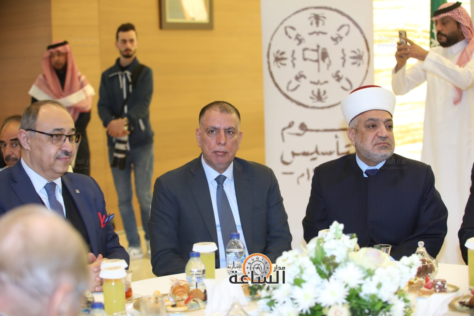 Madar Al-Saa Images 0.4210549705922626