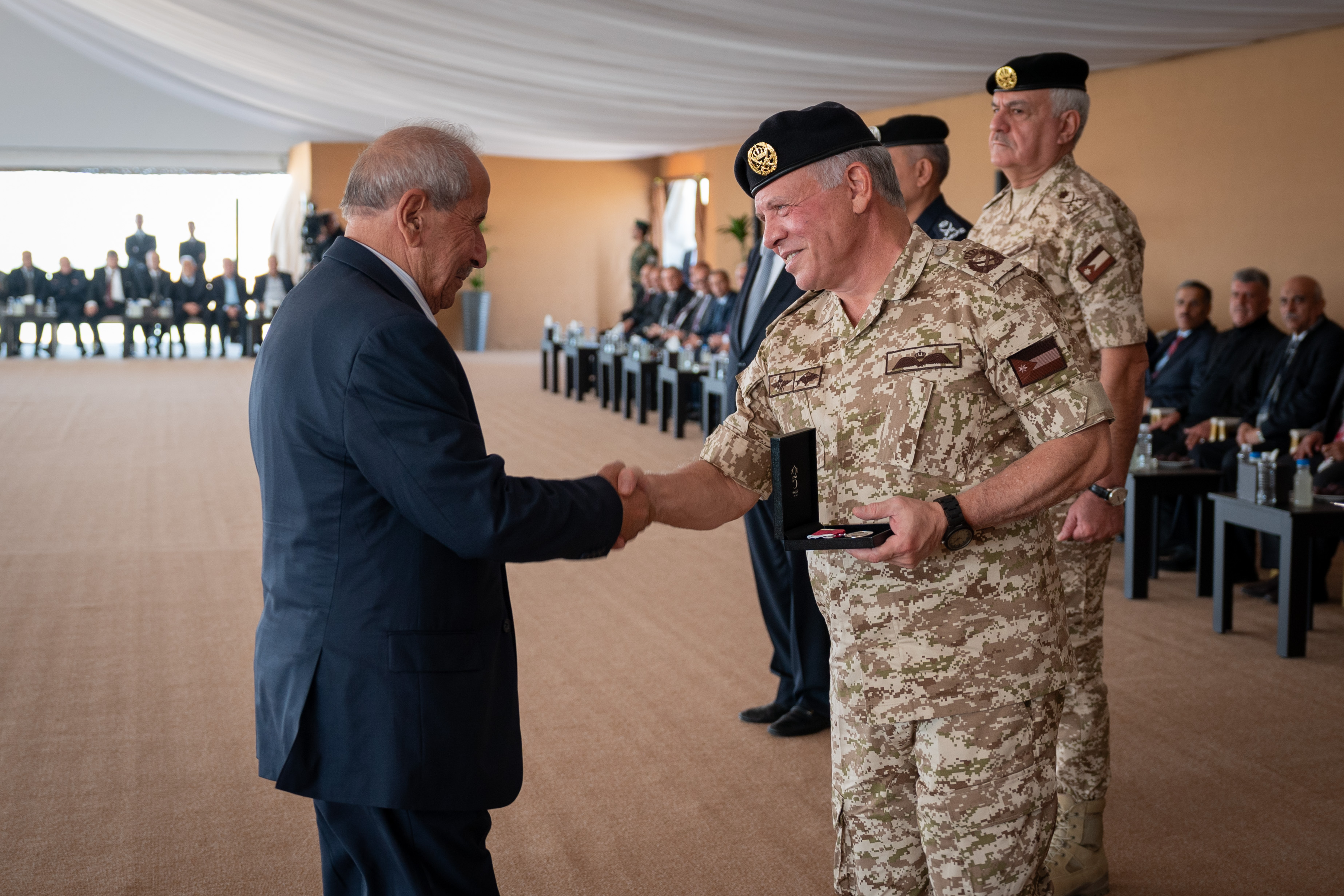 Madar Al-Saa Images 0.11272025183750167