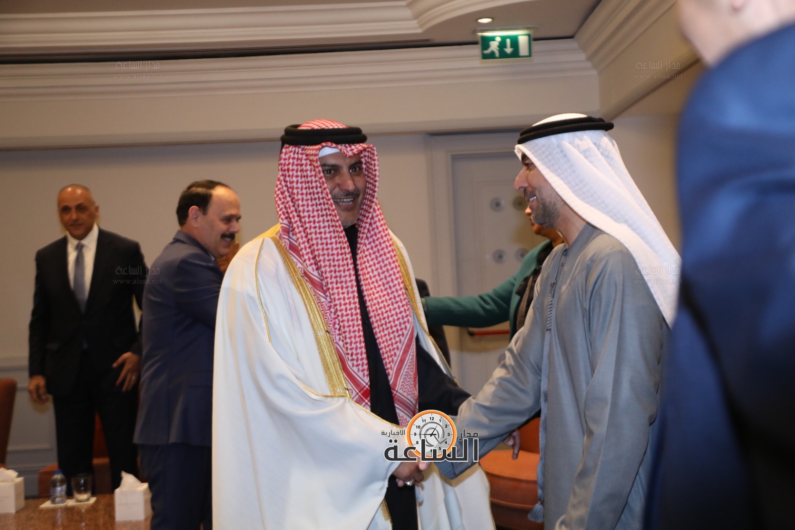 Madar Al-Saa Images 0.4852328312389409