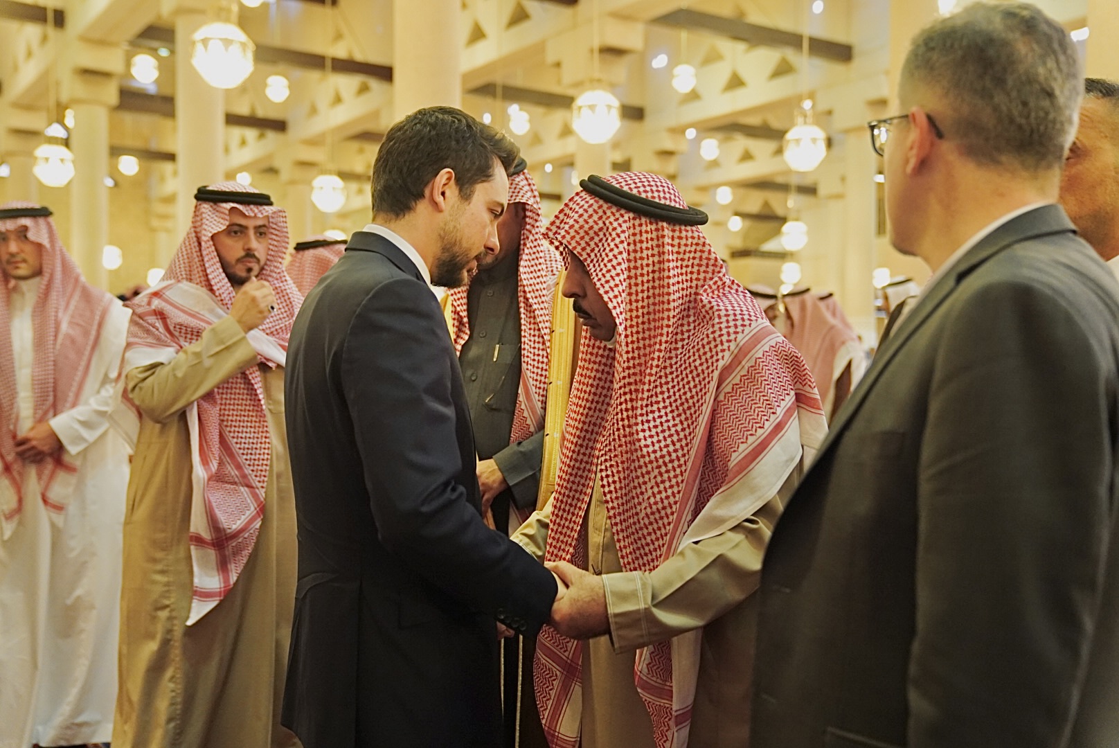 Madar Al-Saa Images 0.11992857192320971