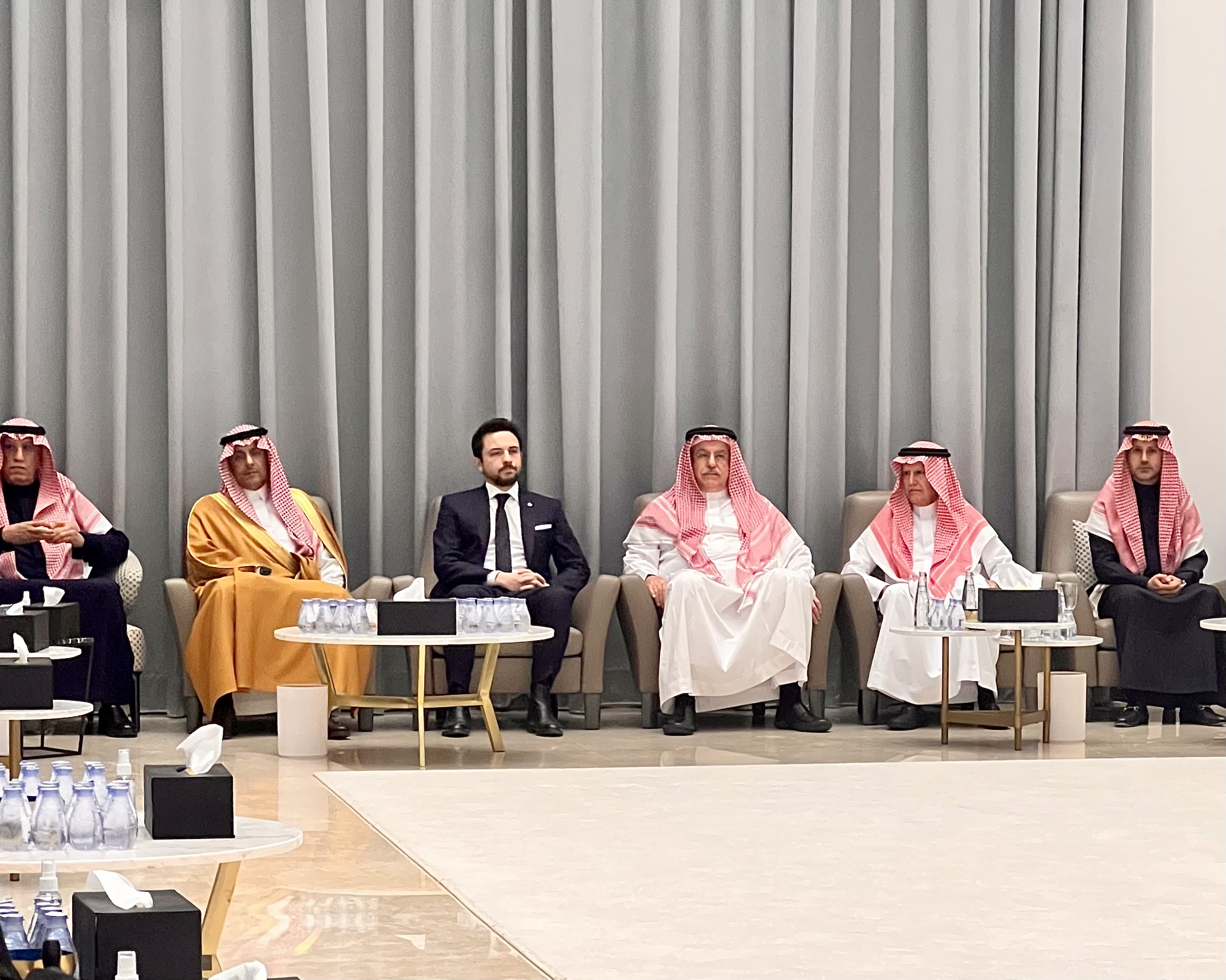 Madar Al-Saa Images 0.4601435916751957