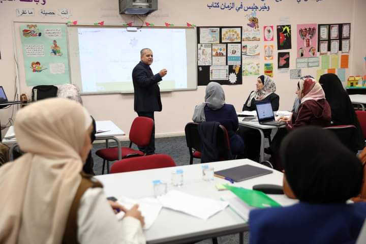 Madar Al-Saa Images 0.21337037093659217