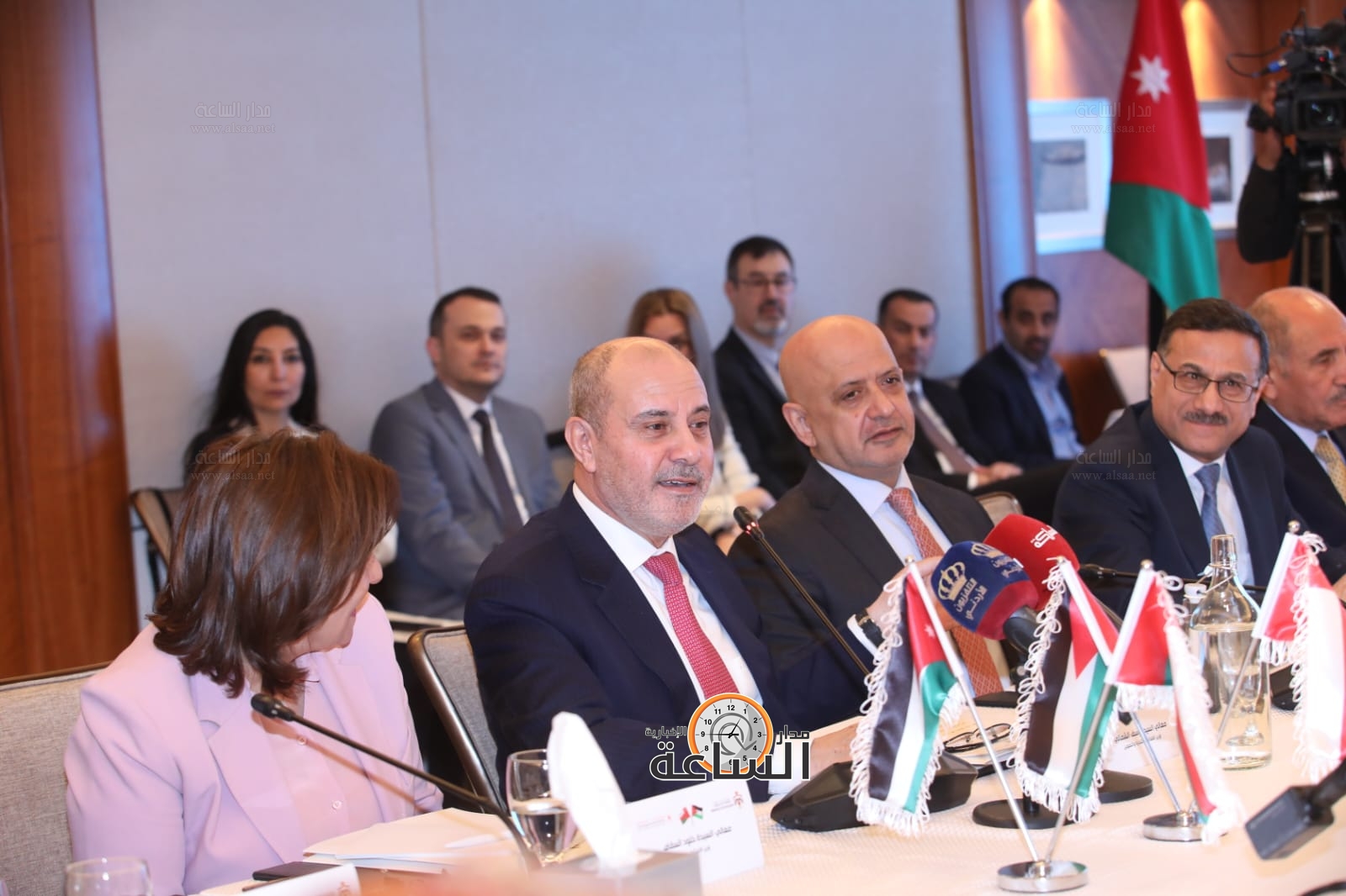 Madar Al-Saa Images 0.96284137696575