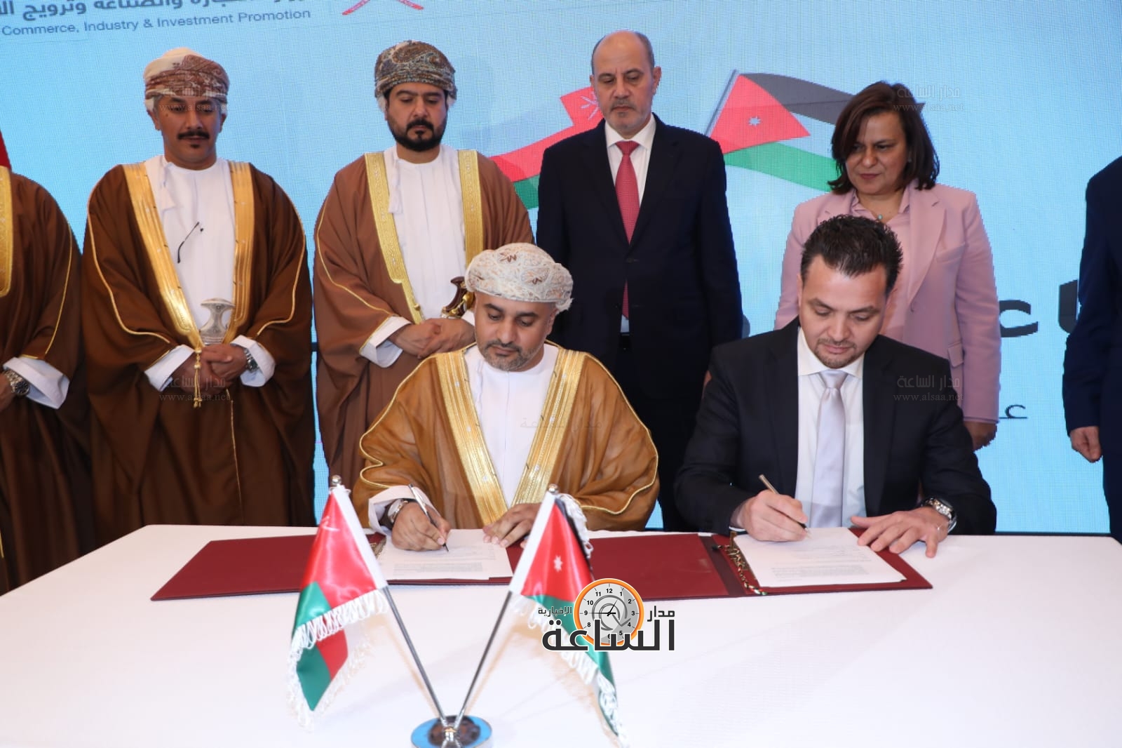 Madar Al-Saa Images 0.7159990591822532