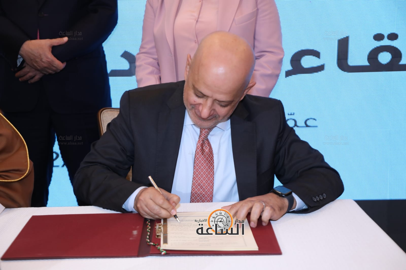 Madar Al-Saa Images 0.4603056767480571