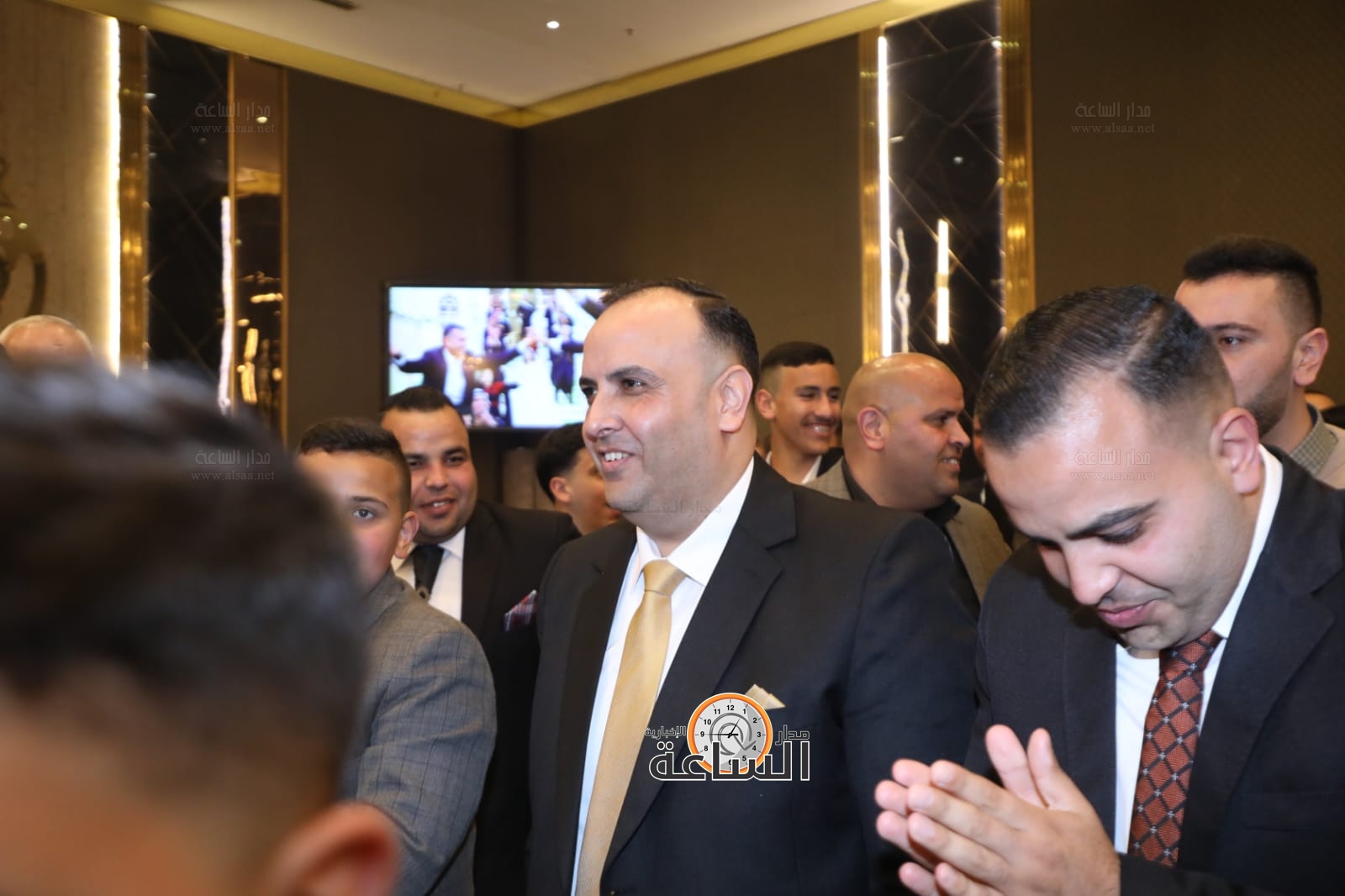 Madar Al-Saa Images 0.04416057290070419