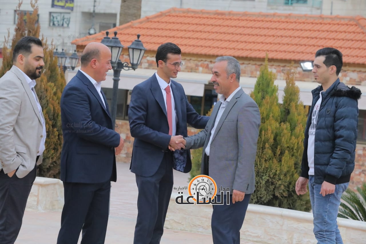 Madar Al-Saa Images 0.9453083855796949